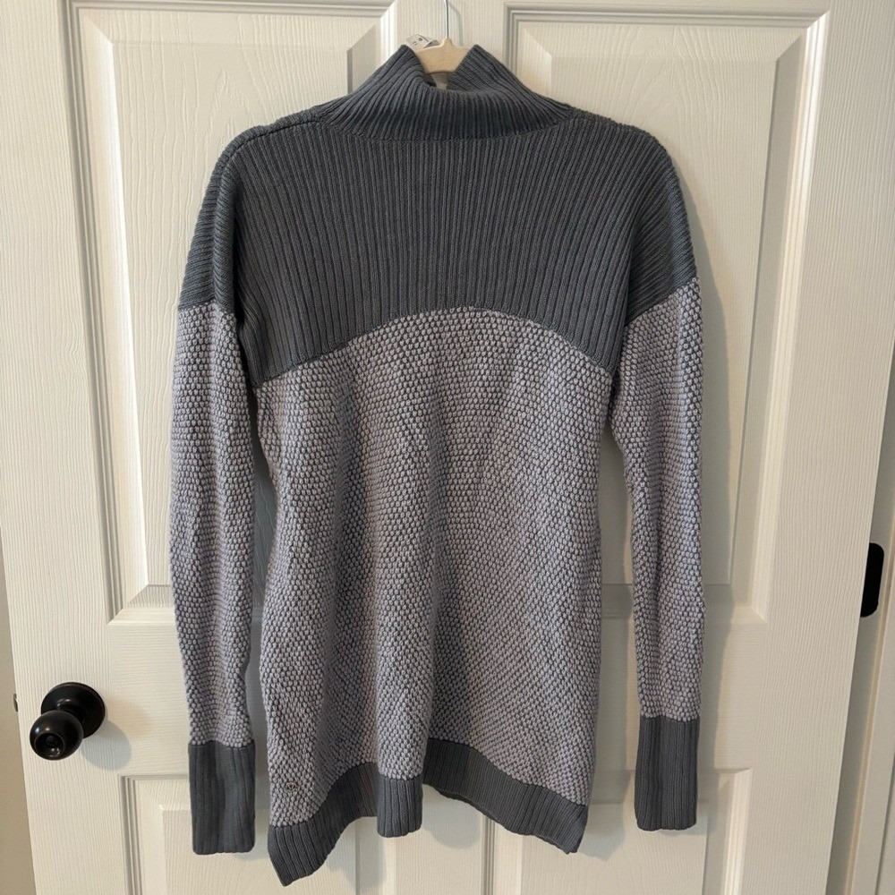 Lululemon Women's 12 Warm & Restore Sweater Wool Turtleneck Cozycore Gray - Picture 6 of 6